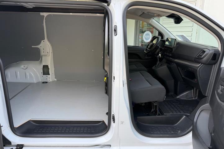 Hvid Citroën Jumpy fra 2026