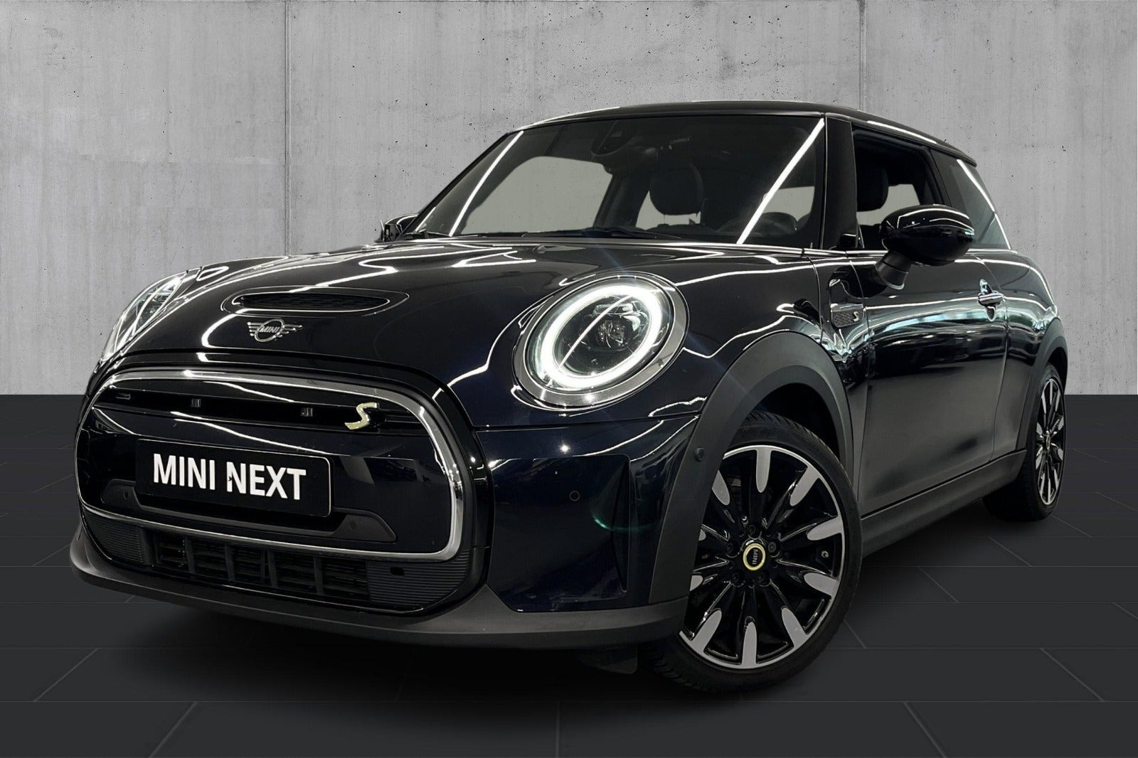 Sort Mini Cooper SE fra 2023