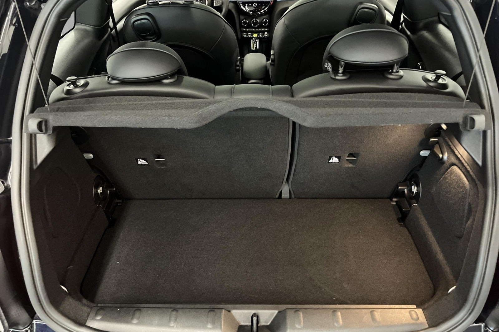 Sort Mini Cooper SE fra 2023