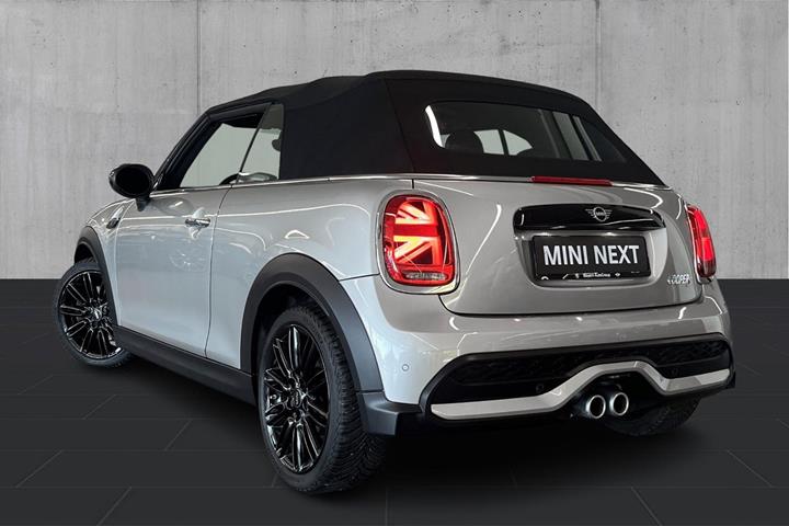 Sølv Mini Cooper S fra 2023