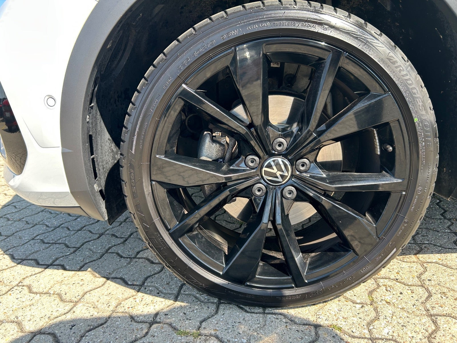 Hvid VW T-Roc fra 2022