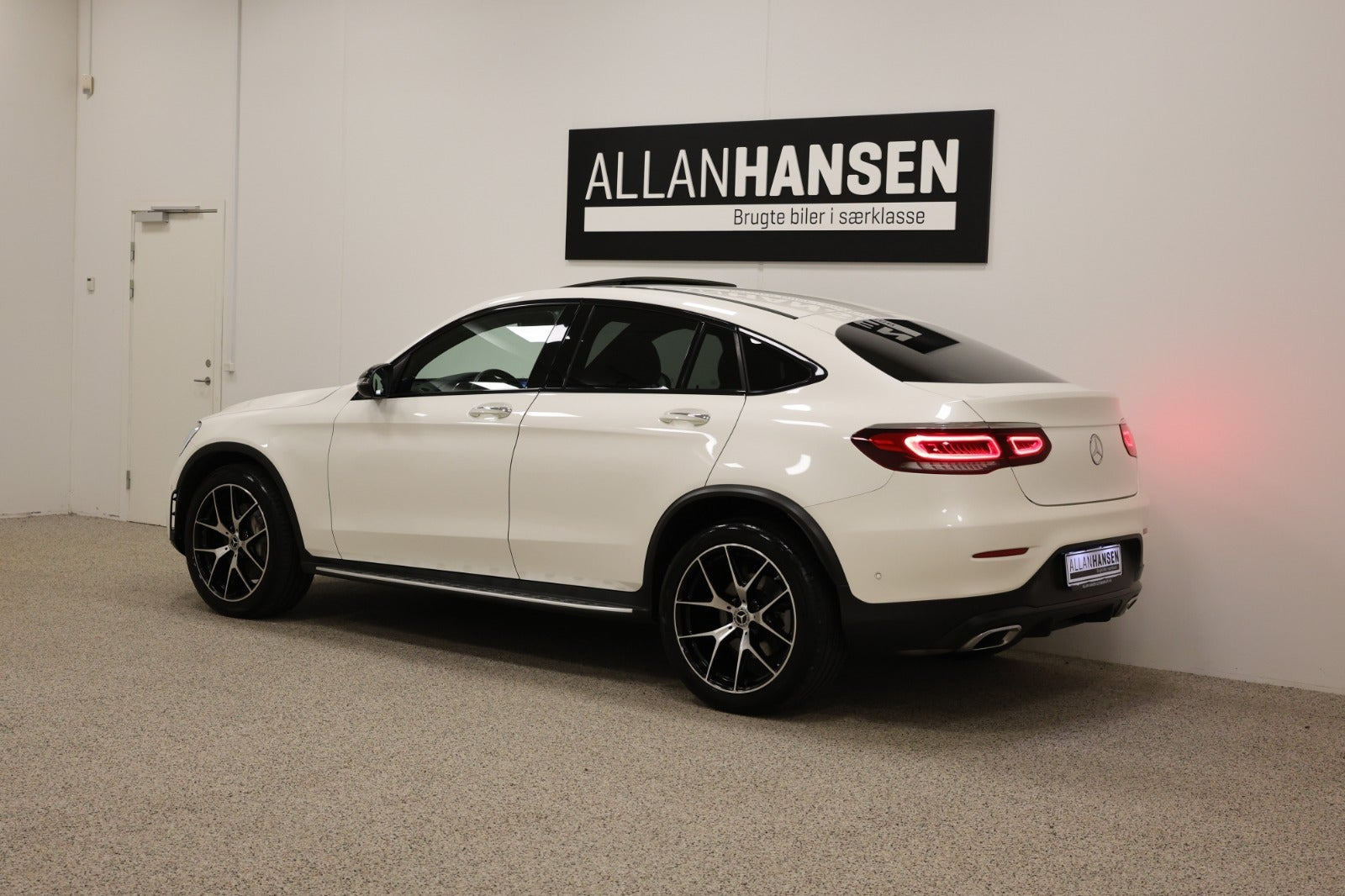 Hvid Mercedes GLC400 d fra 2021