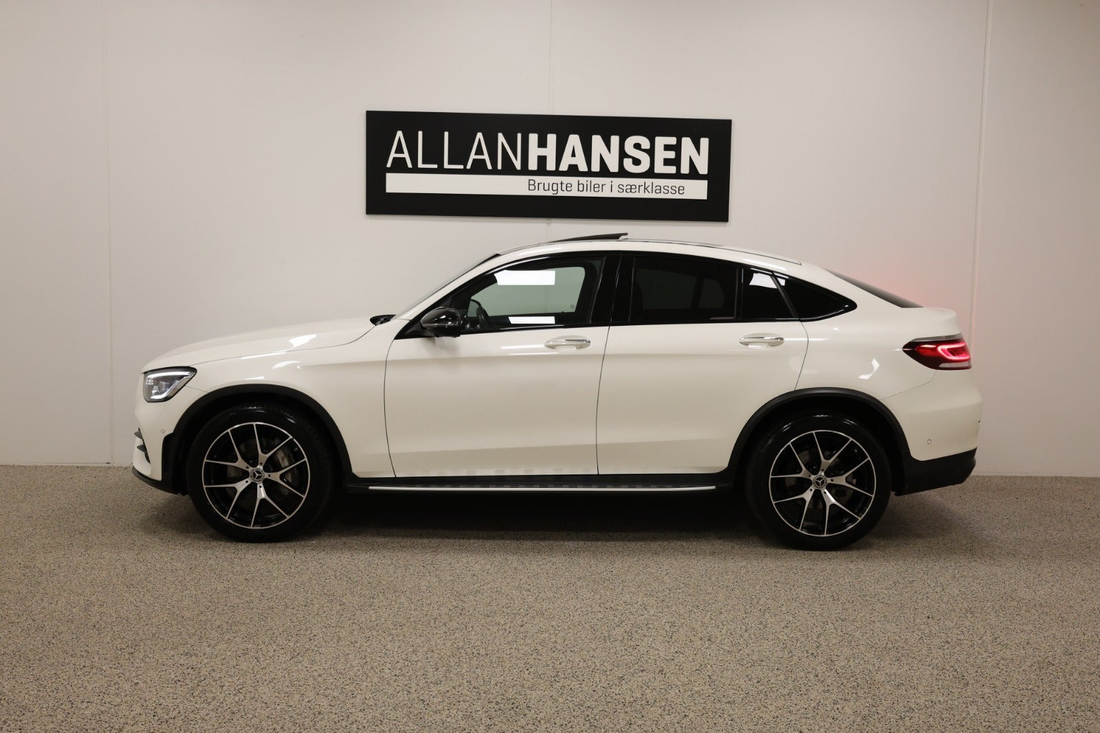 Hvid Mercedes GLC400 d fra 2021