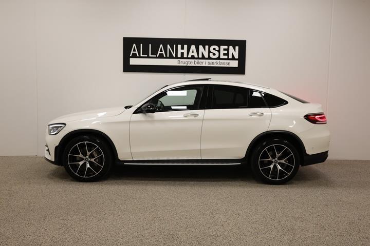 Hvid Mercedes GLC400 d fra 2021