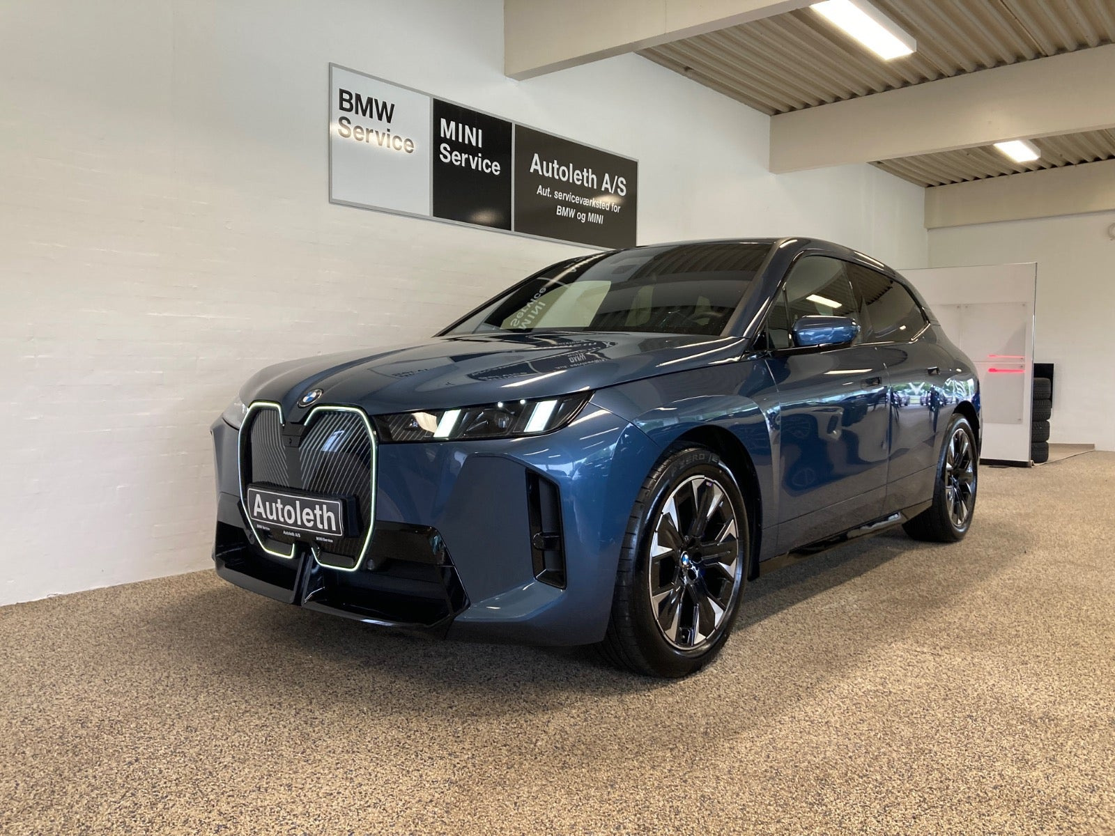 BMW iX xDrive45 M-Sport