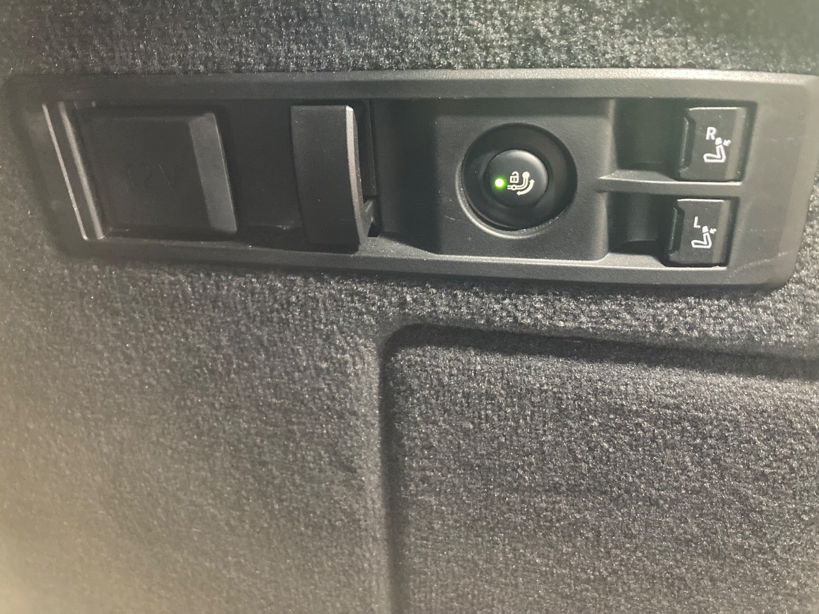 Blå BMW iX fra 2025