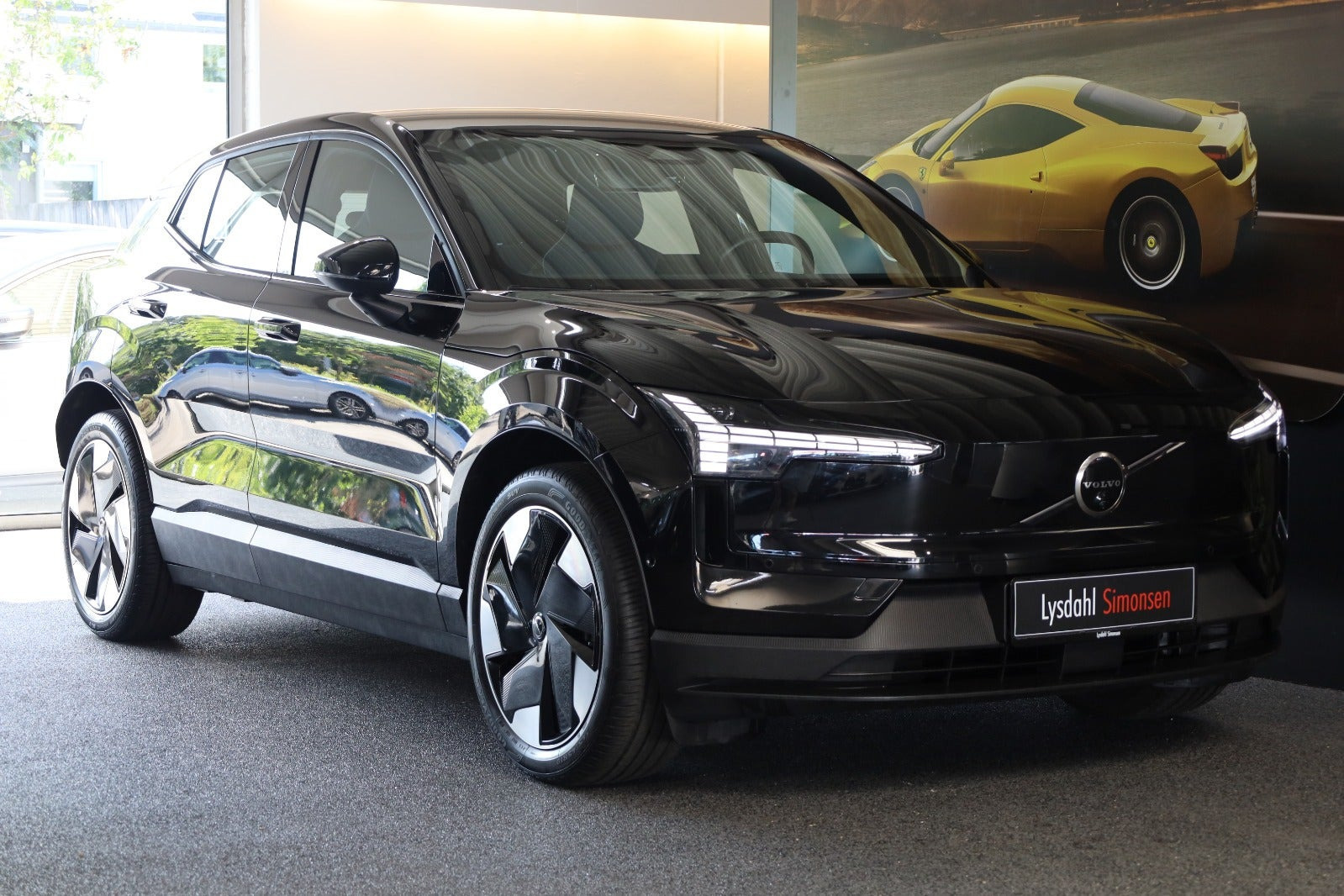 Volvo EX30 Extended Range Ultra