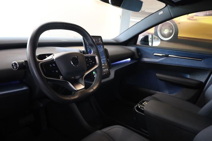 Sort Volvo EX30 fra 2024