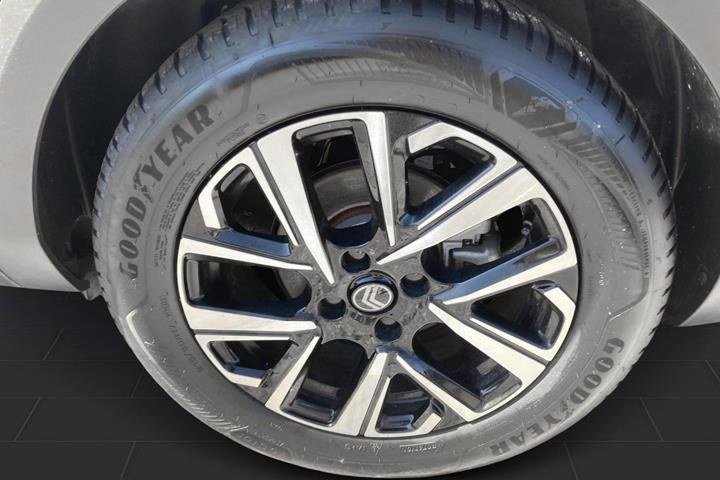 Grå Citroën ë-C4 fra 2025