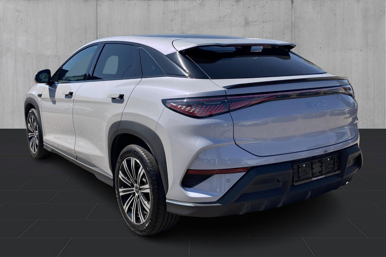 Grå BYD Sealion 7 fra 2024