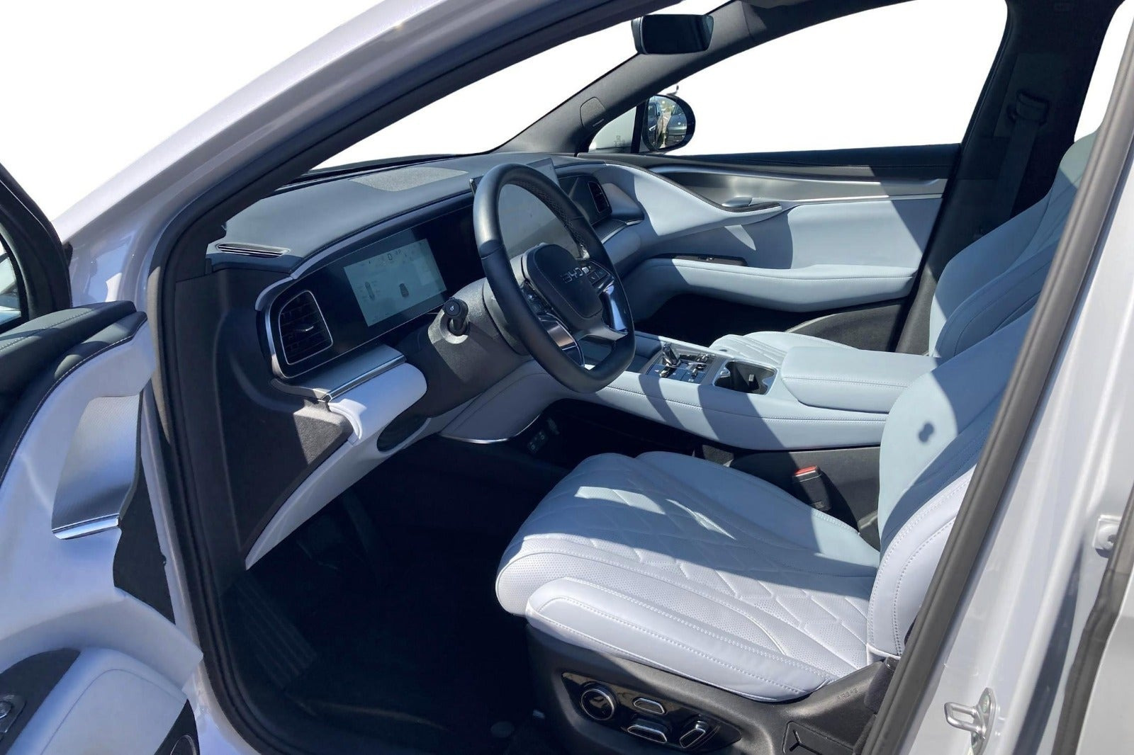 Grå BYD Sealion 7 fra 2024