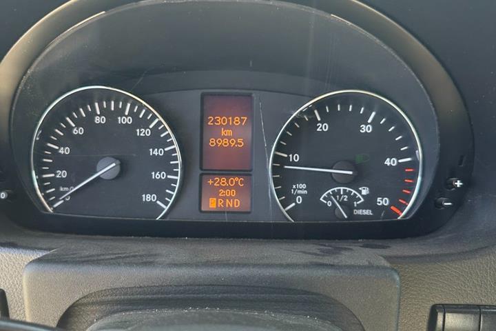 Hvid Mercedes Sprinter 316 fra 2017