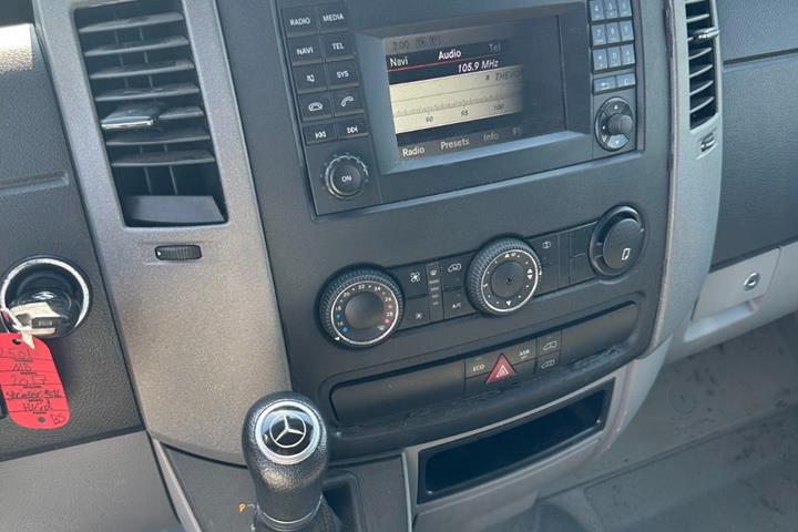 Hvid Mercedes Sprinter 316 fra 2017