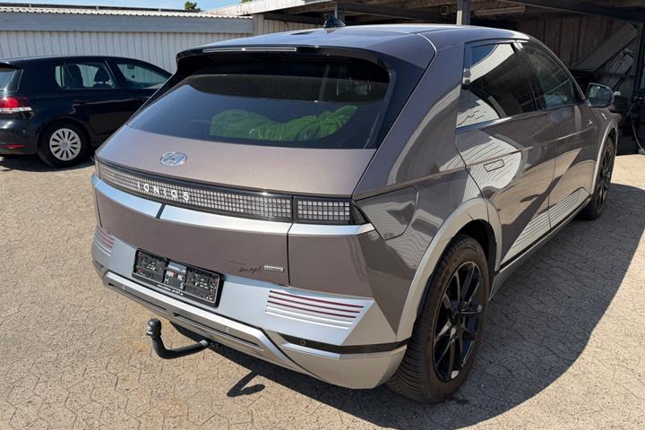 Grå Hyundai Ioniq 5 fra 2022