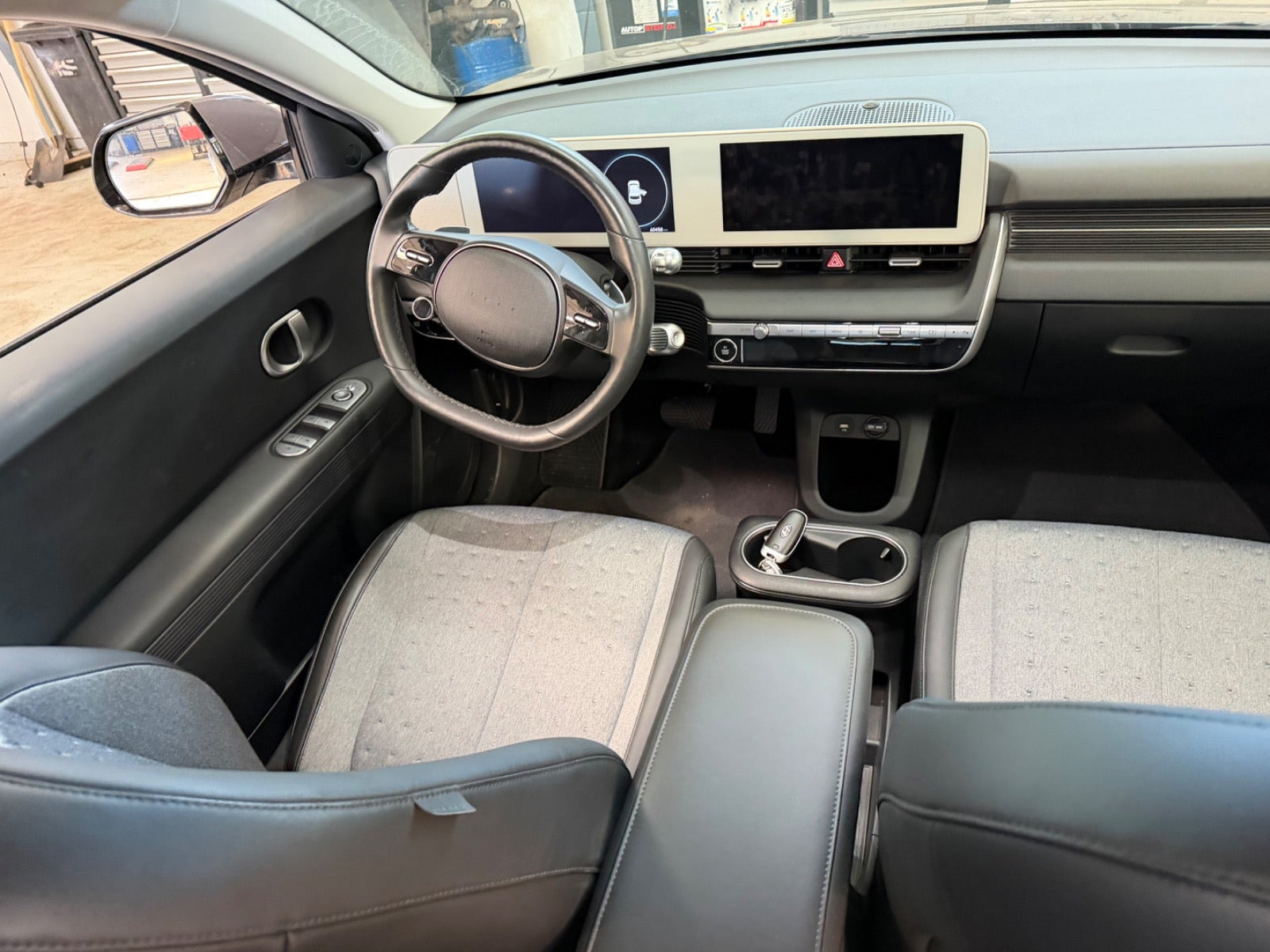 Grå Hyundai Ioniq 5 fra 2022