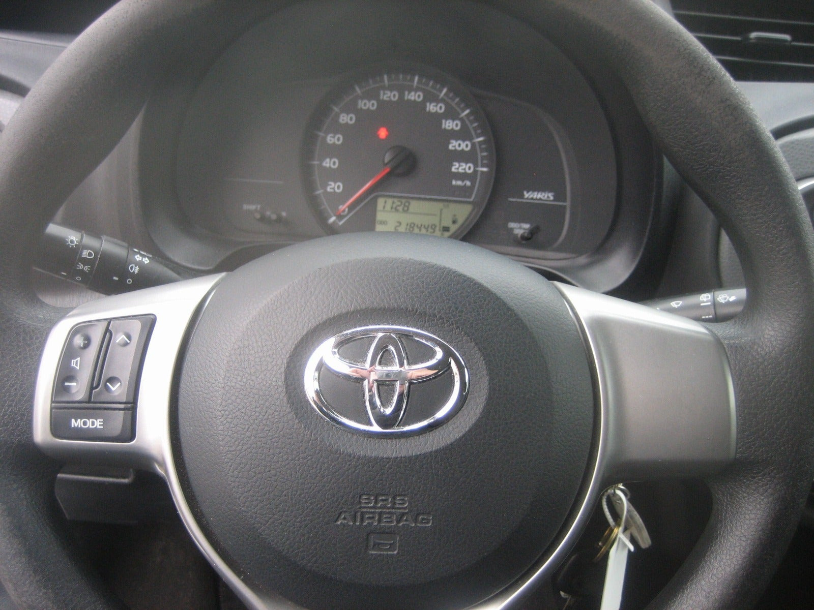 Hvid Toyota Yaris fra 2011