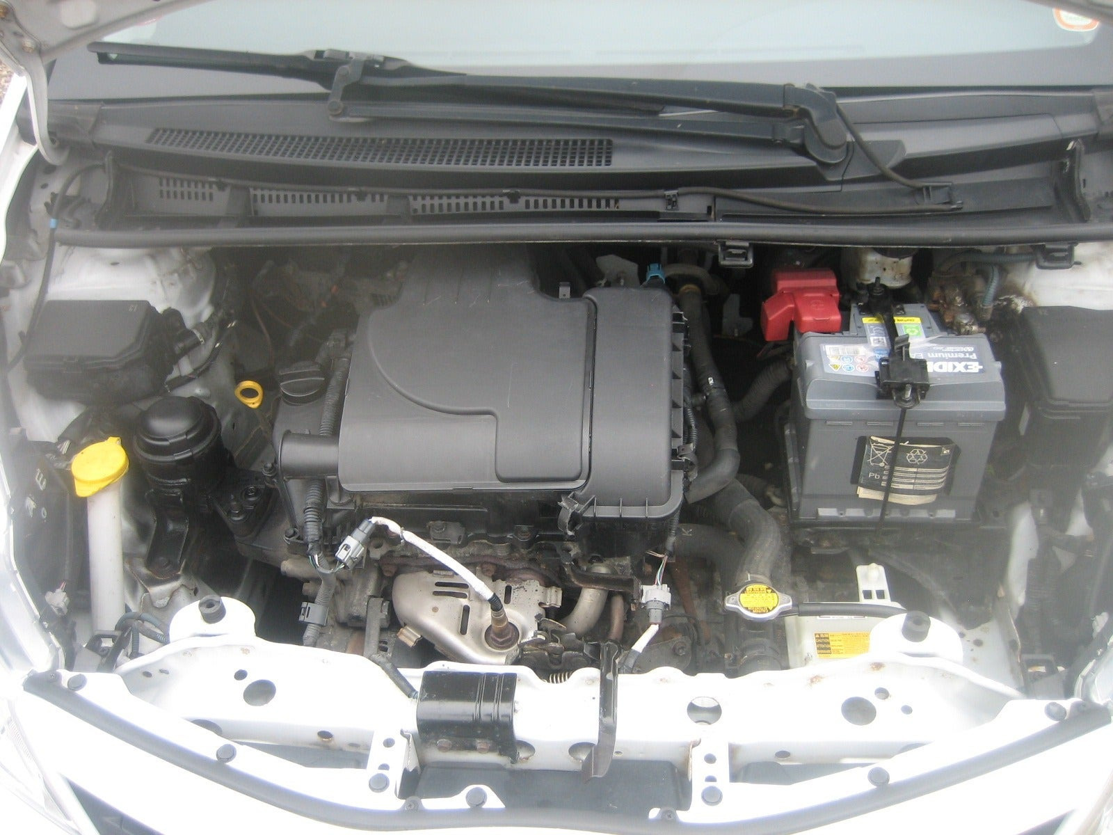 Hvid Toyota Yaris fra 2011