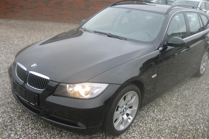 Sort BMW 325d fra 2007
