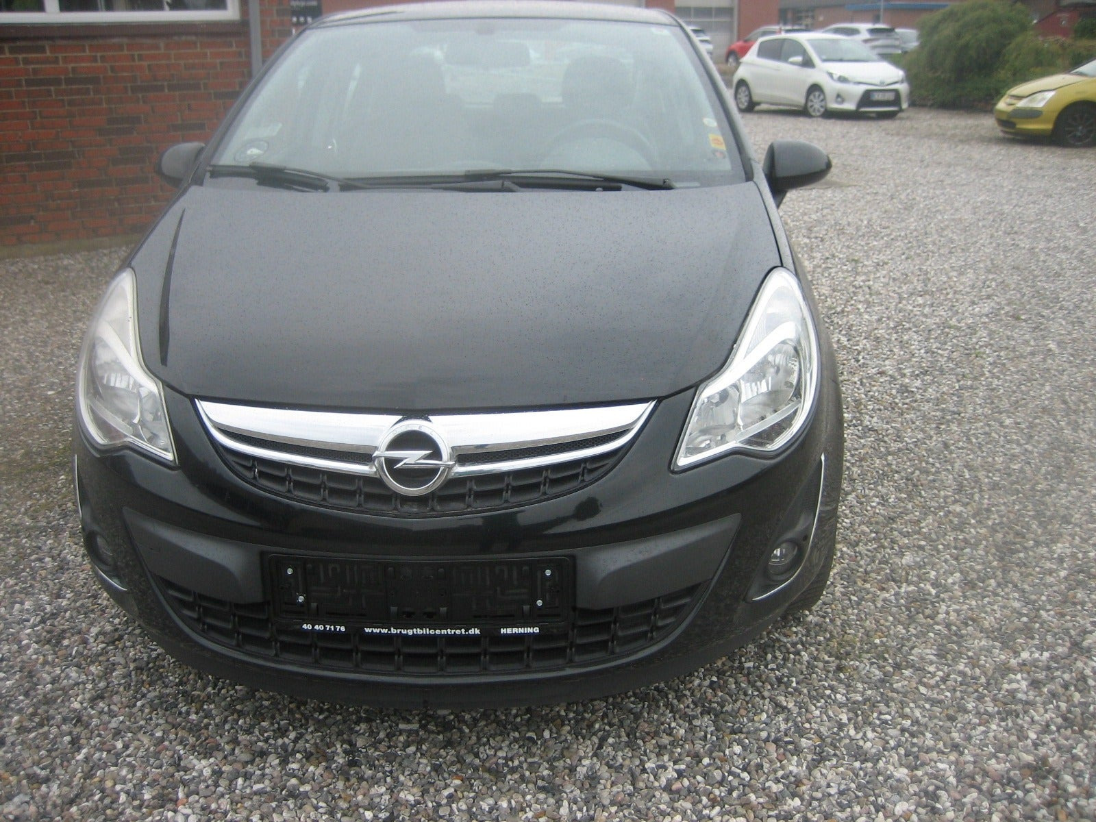 Sort Opel Corsa fra 2012
