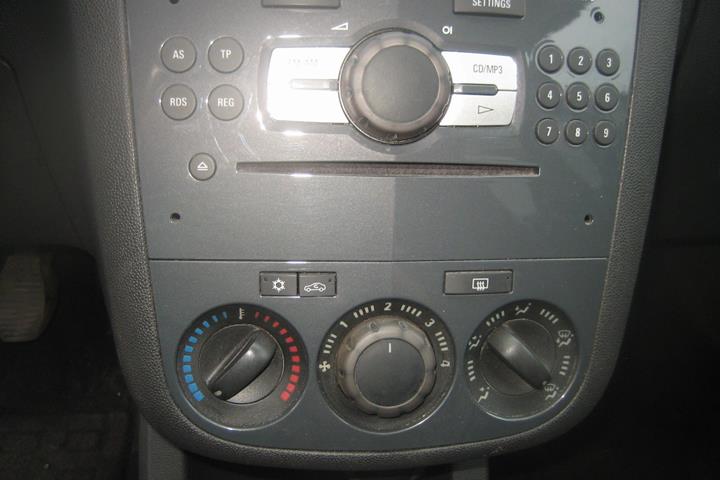 Sort Opel Corsa fra 2012