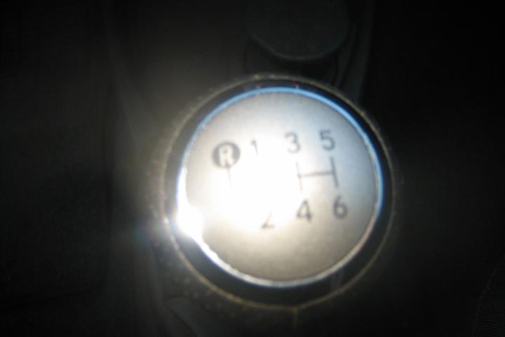 Grå Toyota Yaris fra 2010