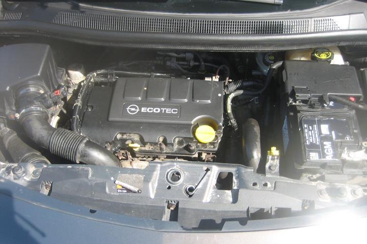 Grå Opel Meriva fra 2014