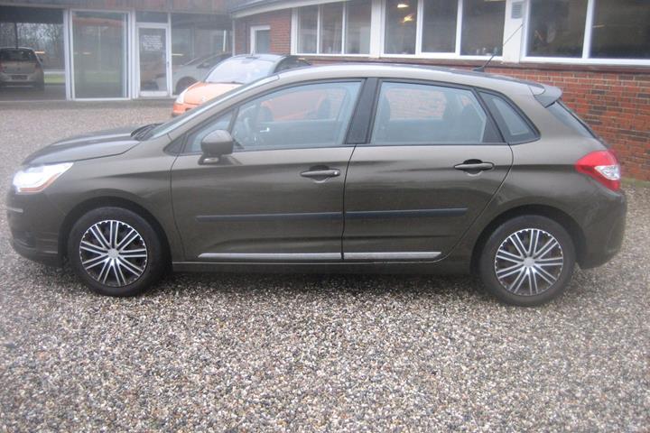 Brun Citroën C4 fra 2013