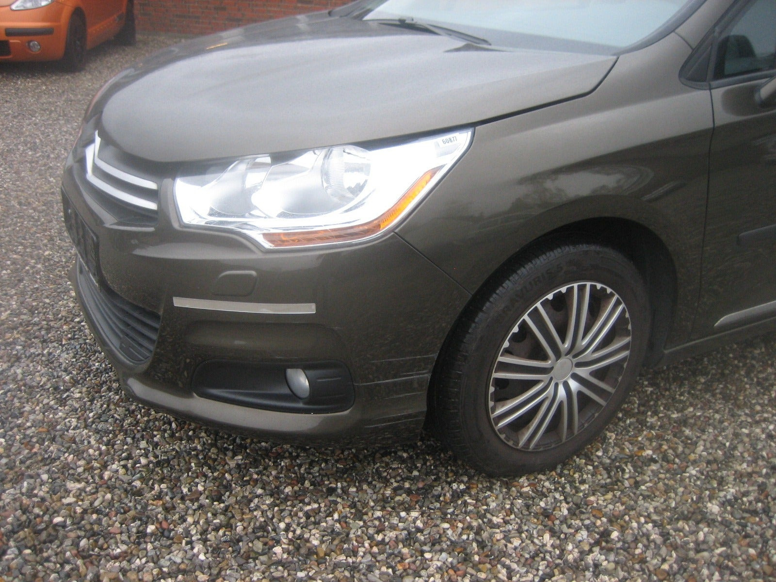 Brun Citroën C4 fra 2013