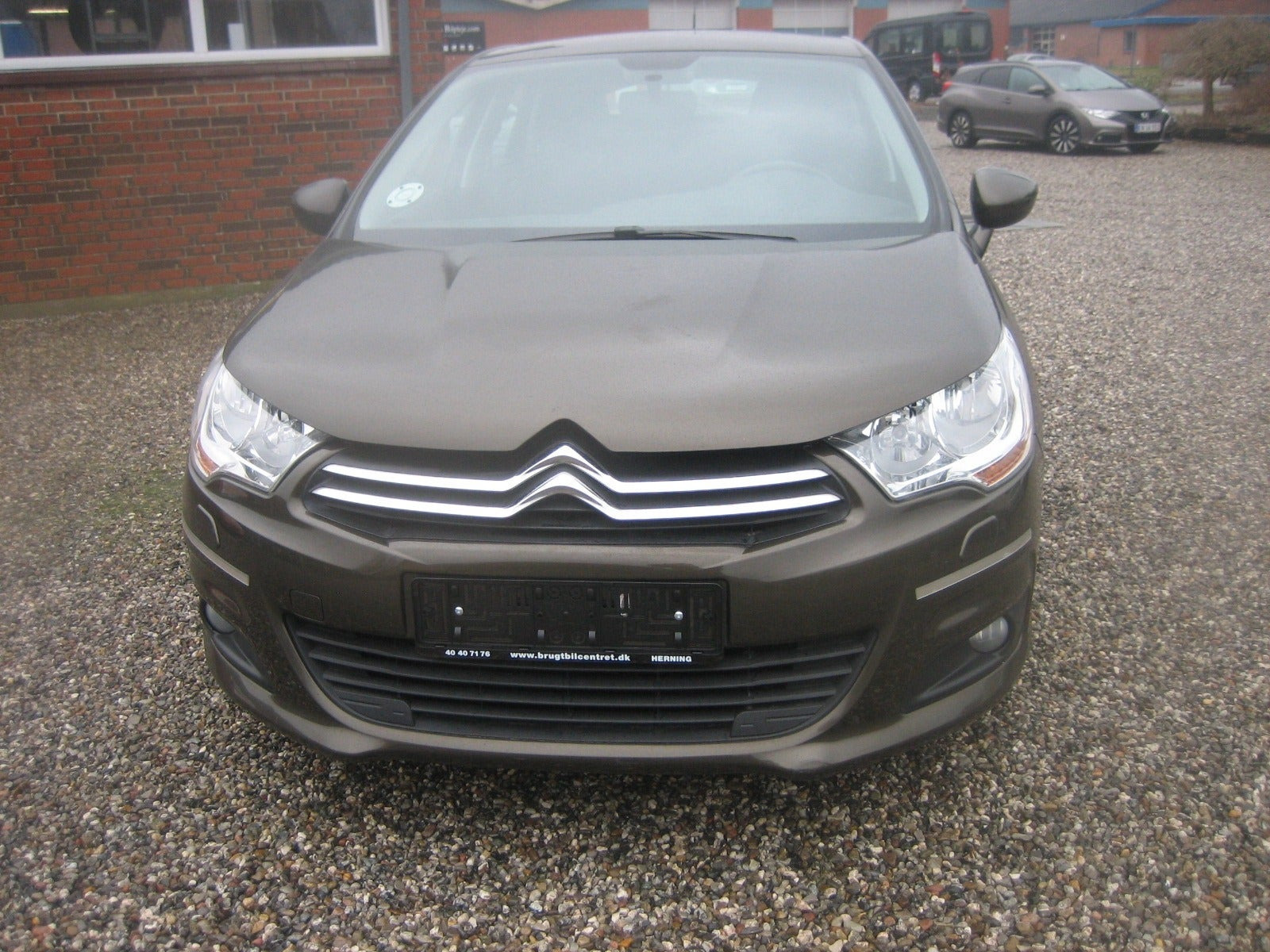Brun Citroën C4 fra 2013