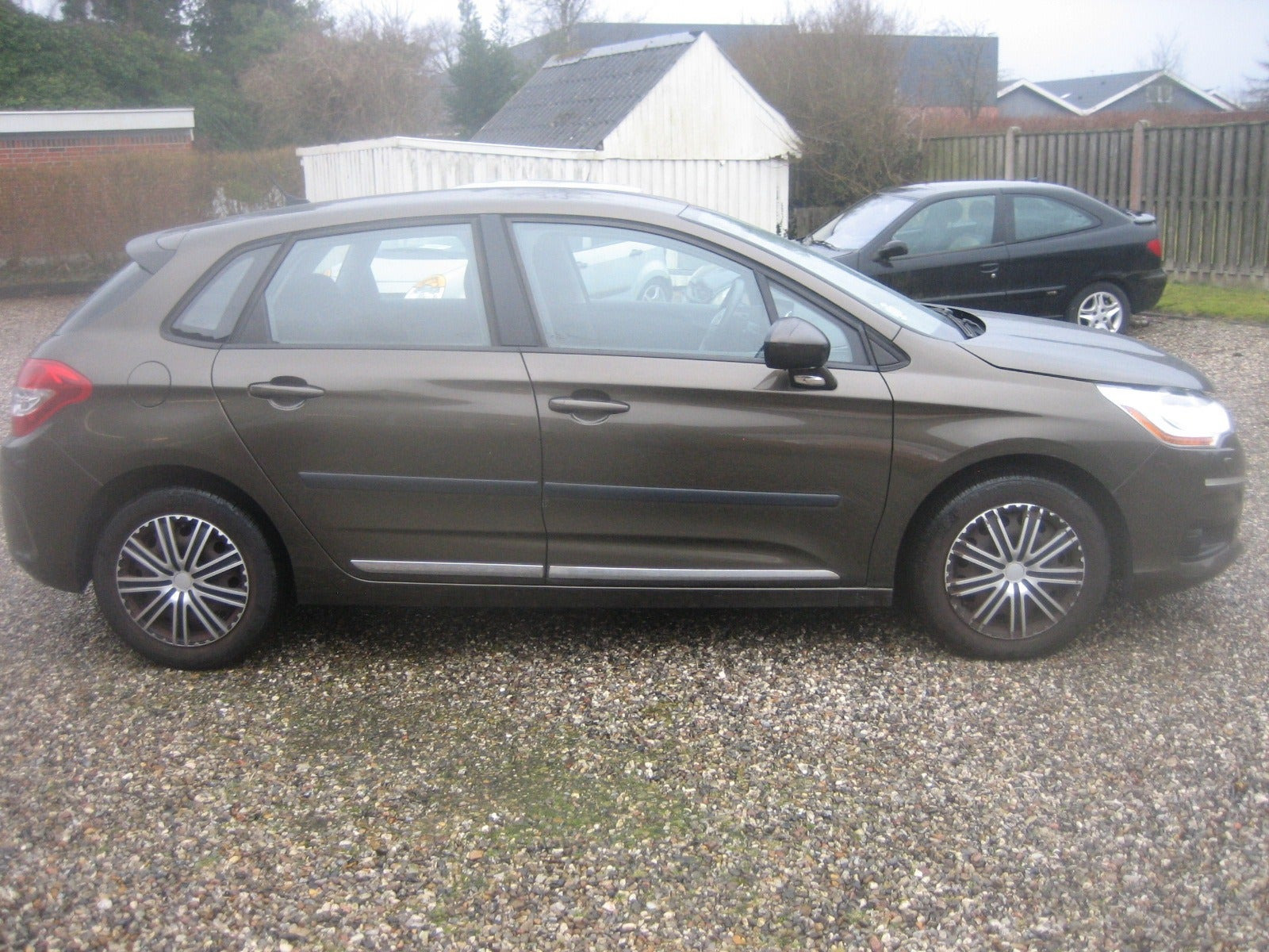 Brun Citroën C4 fra 2013