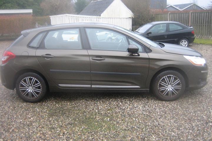 Brun Citroën C4 fra 2013