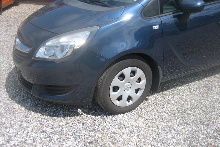 Blå Opel Meriva fra 2014