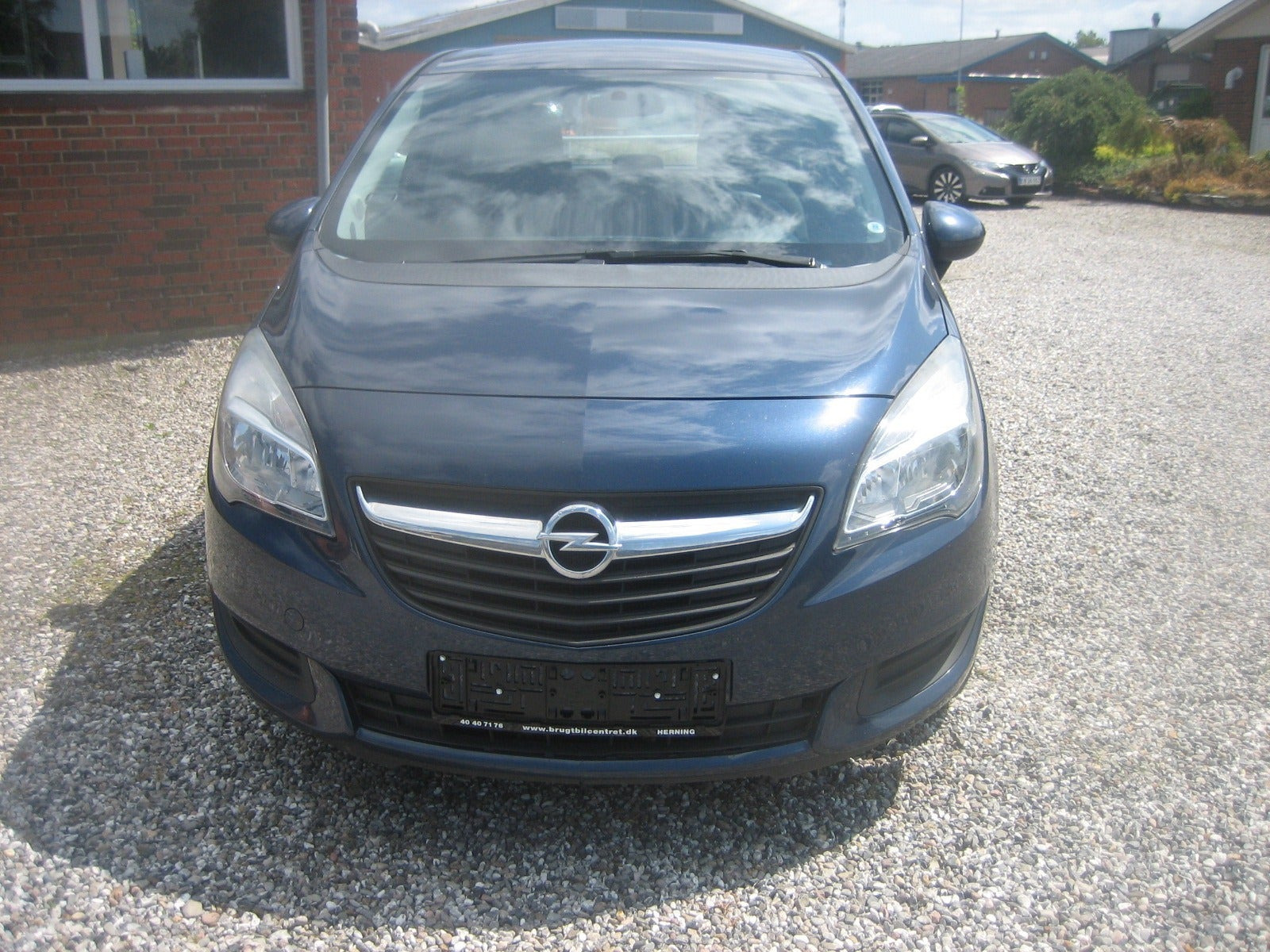 Blå Opel Meriva fra 2014
