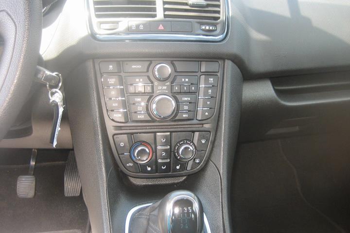 Blå Opel Meriva fra 2014