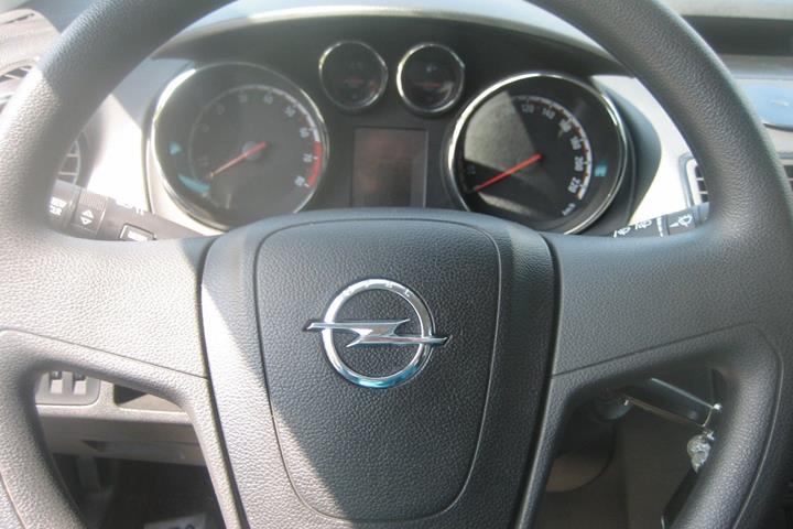 Blå Opel Meriva fra 2014