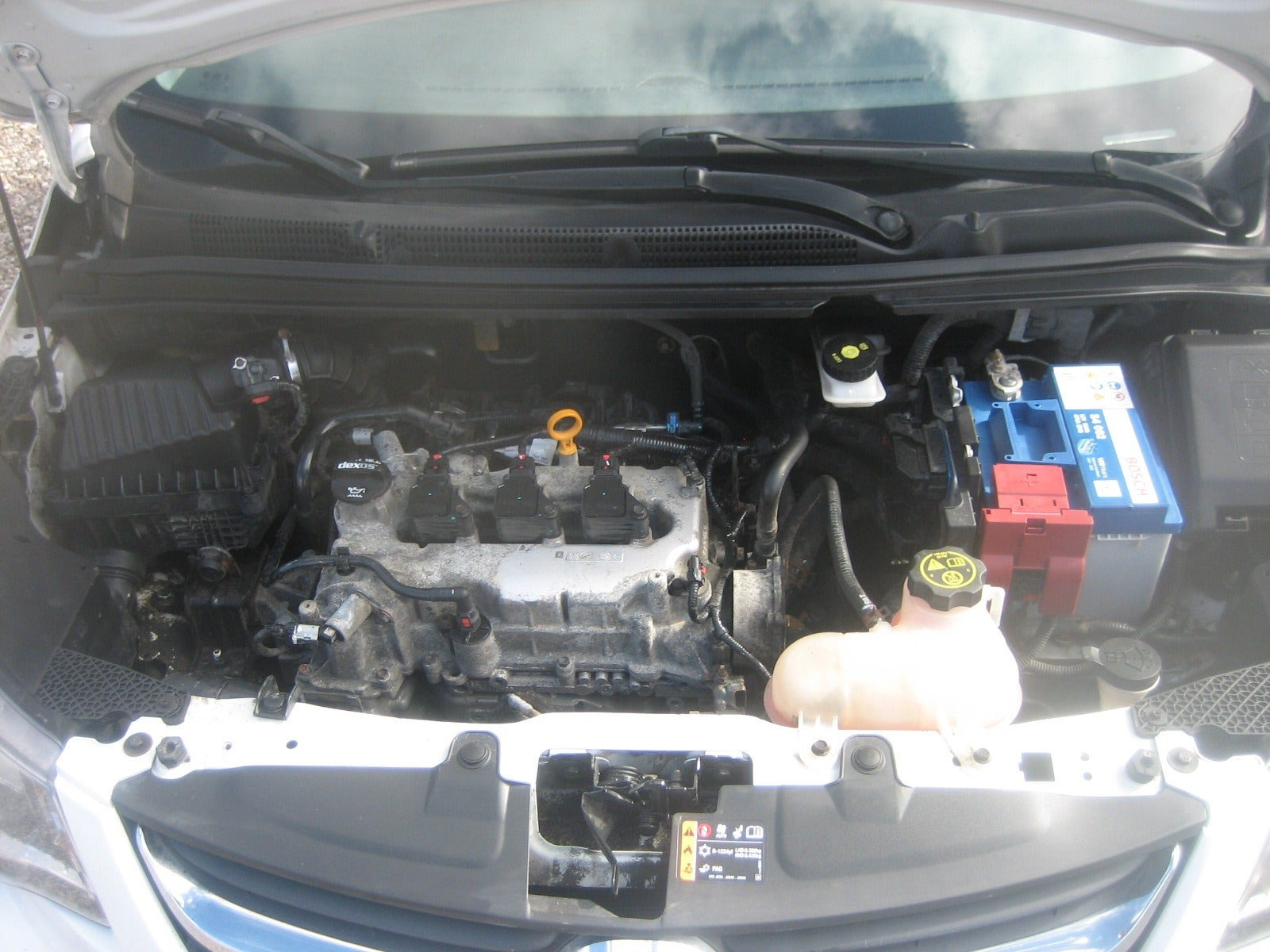 Hvid Opel Karl fra 2016