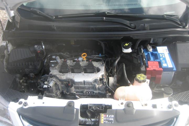 Hvid Opel Karl fra 2016