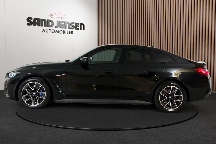Sort BMW i4 fra 2025