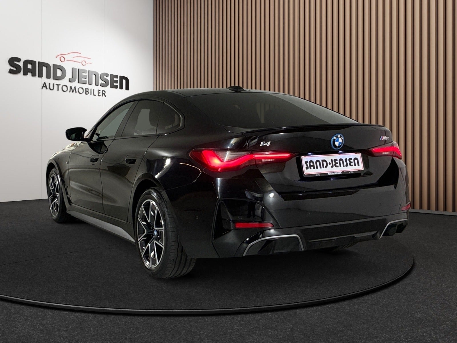 Sort BMW i4 fra 2025