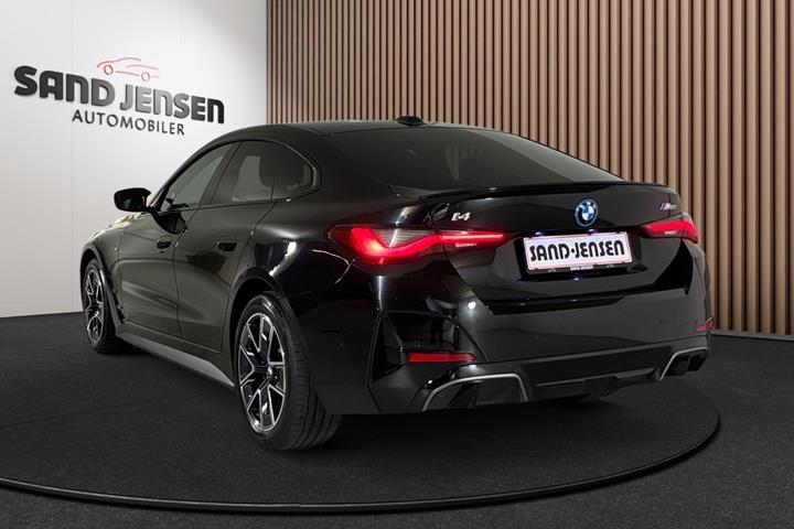 Sort BMW i4 fra 2025