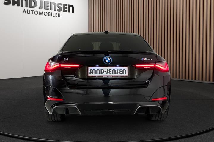 Sort BMW i4 fra 2025