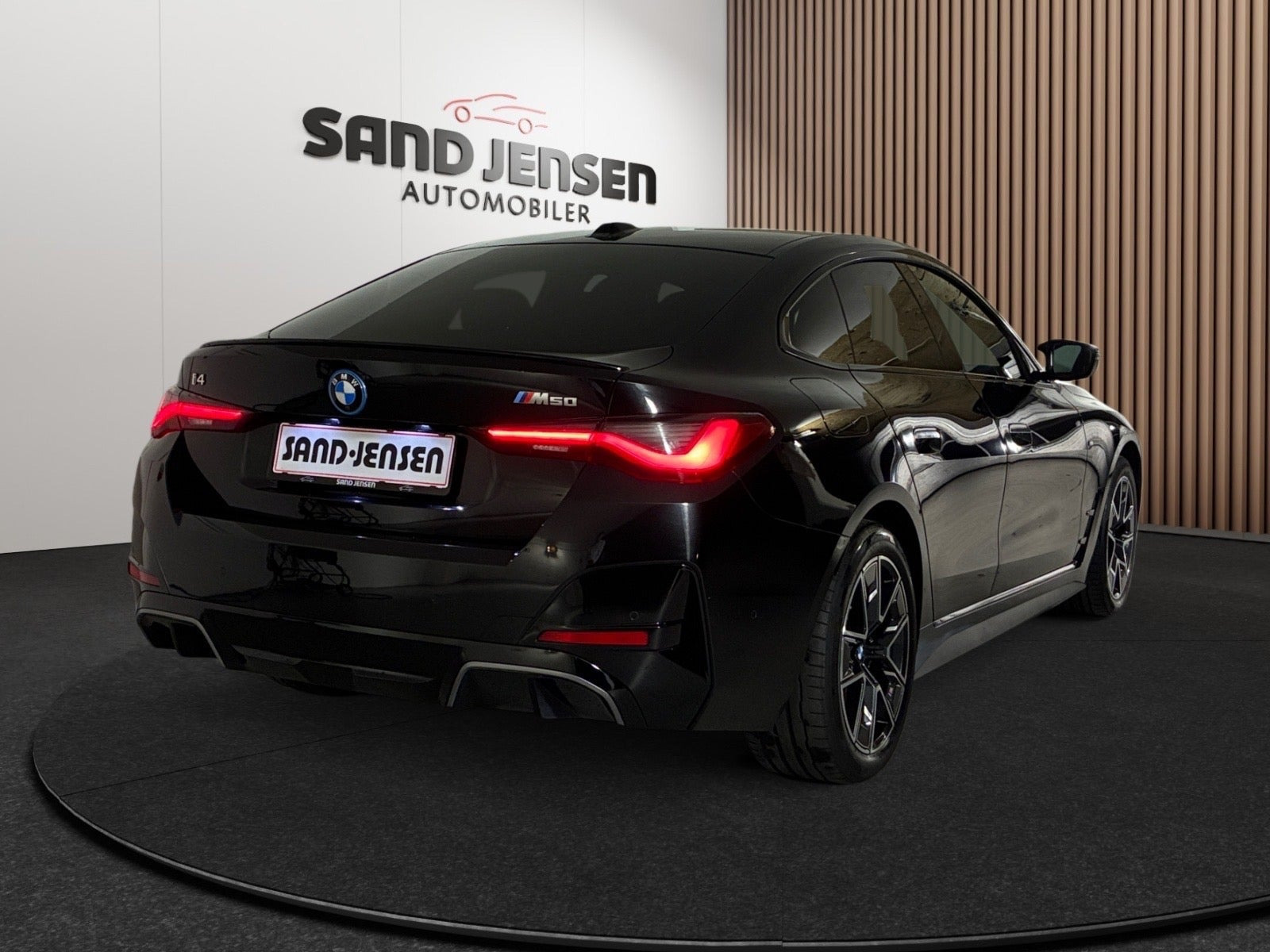 Sort BMW i4 fra 2025