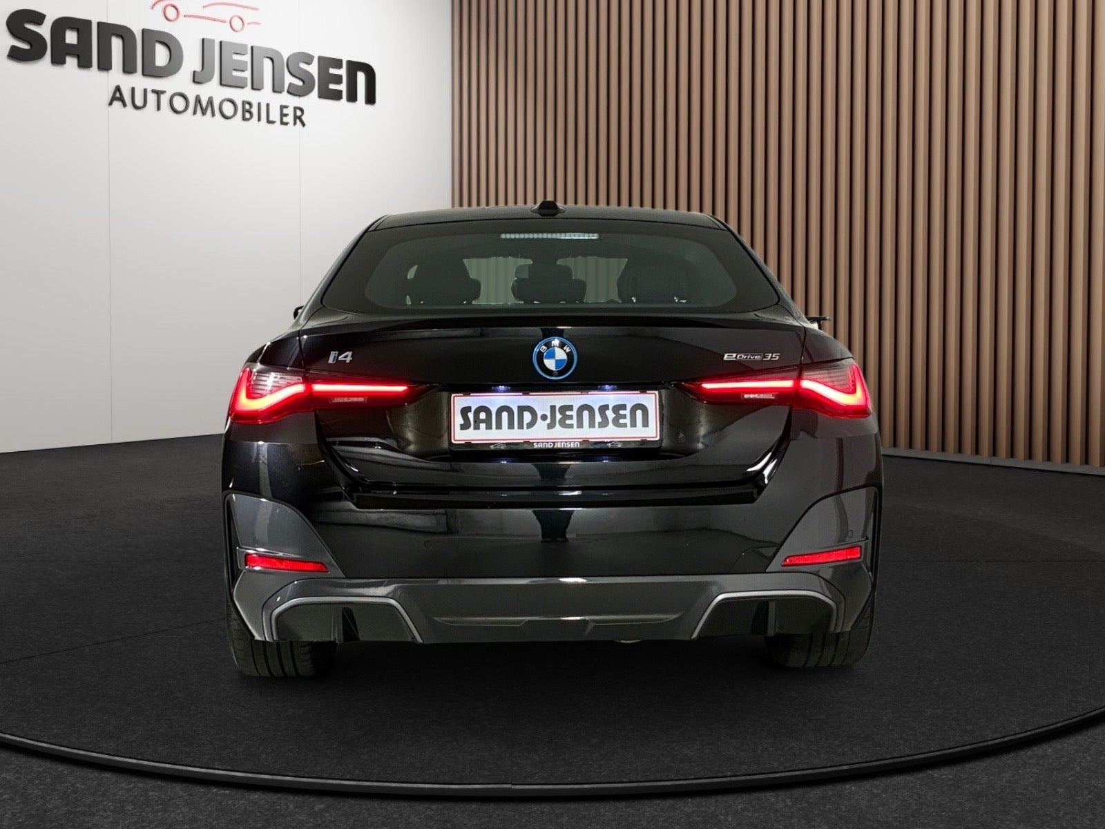 Sort BMW i4 fra 2024