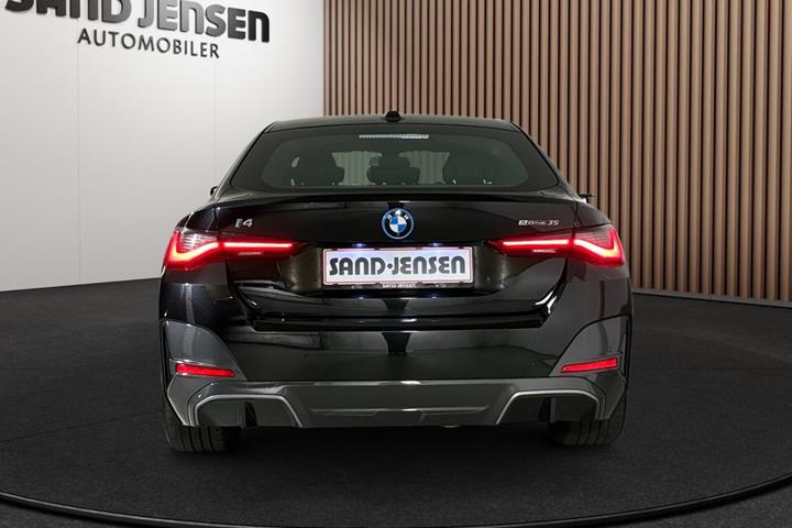 Sort BMW i4 fra 2024