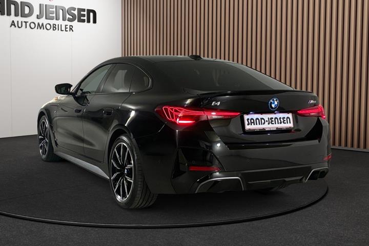 Sort BMW i4 fra 2025