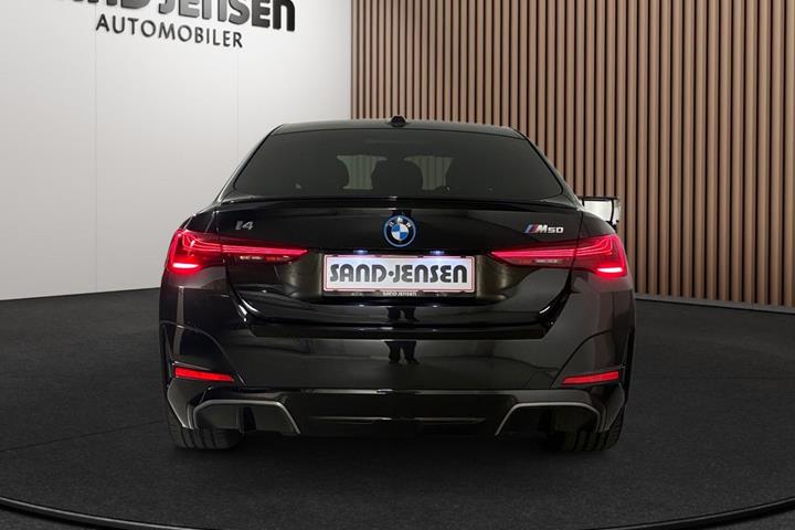 Sort BMW i4 fra 2025
