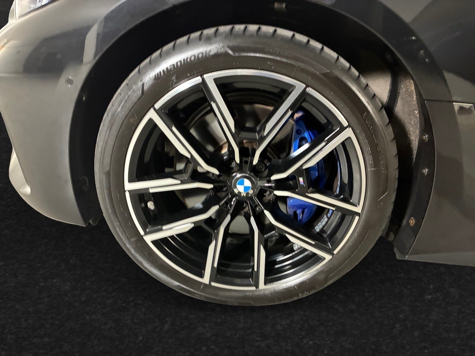 Sort BMW i4 fra 2025