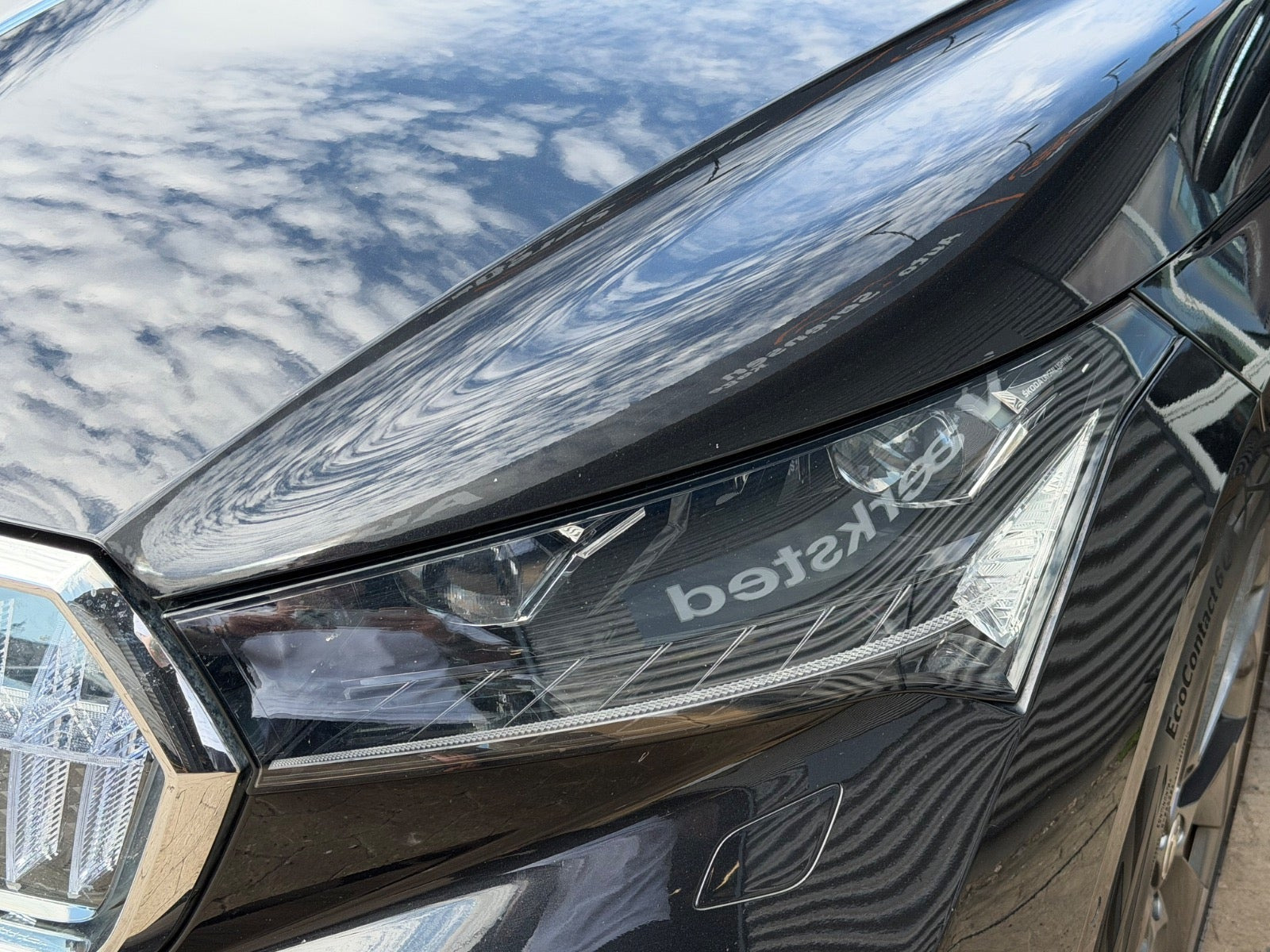 Sort Skoda Enyaq fra 2022