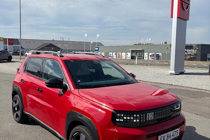 Rød Fiat Grande Panda fra 2025