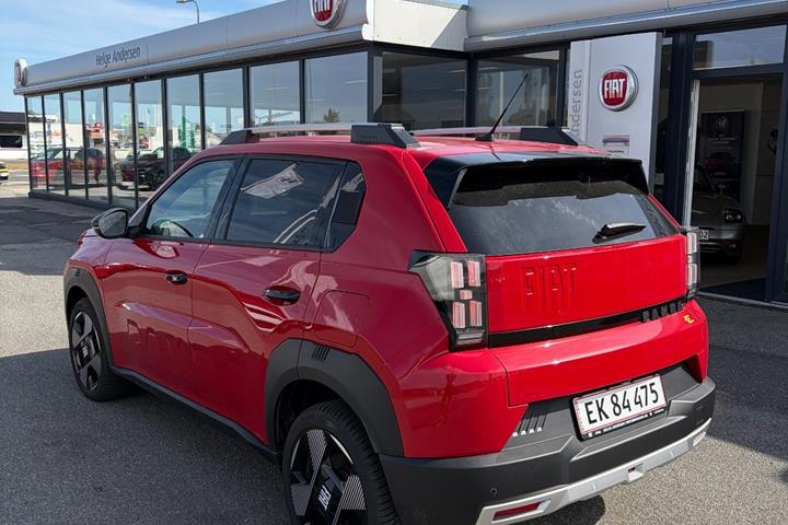 Rød Fiat Grande Panda fra 2025